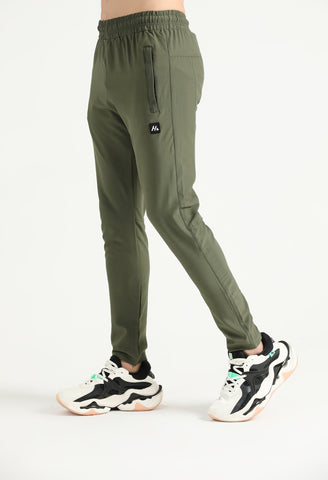 Essential JoggersJoggersHilton AestheticsHilton AestheticsEssential JoggersSmallMalachite GreenDarkOliveGreen2
