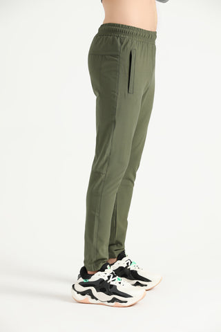 Essential JoggersJoggersHilton AestheticsHilton AestheticsEssential JoggersSmallMalachite GreenDarkOliveGreen4